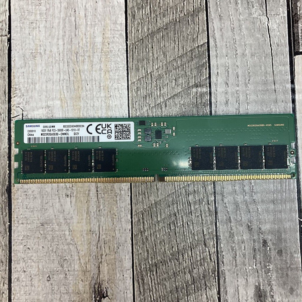【SAMSUNG】M323R2GA3EB0-CWM 1枚 中古 Samsung M323R2GA3EB0-CWM(DDR5 PC5-44800 16GB) 1460026031