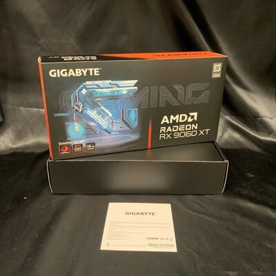 【横浜駅前店】中古  GIGABYTE GV-R9060XTGAMING OC-16GD (RX9060XT 16G) 179900 