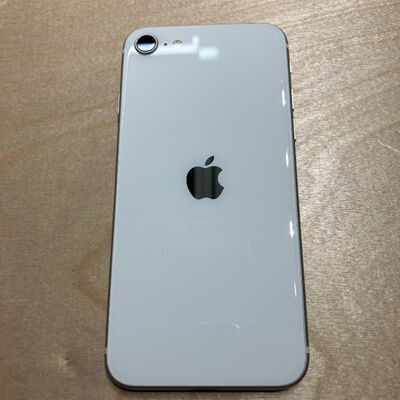 【鹿児島店】中古  【SIMロック解除済み】【docomo】Apple iPhoneSE 4.7インチ (第2世代/2020) 128GB (ホワイト)  MXD12J/A 155499 