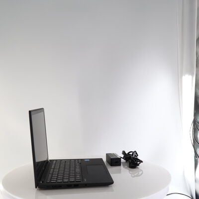 【秋葉原本店】中古  NEC＿PC-VKT42BZCB(i5-1135G7/8GB/SSD256GB/W11P) 3410016042 