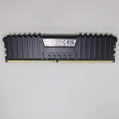 【通販センター】中古  PC4-21300 16GB デスクトップ用(DDR4-2666) 135638 