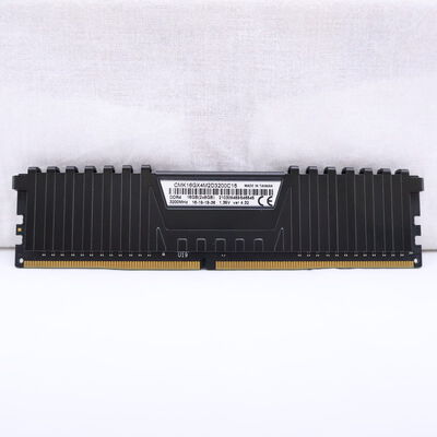 【通販センター】中古  PC4-25600 8GB デスクトップ用(DDR4-3200) 140727 