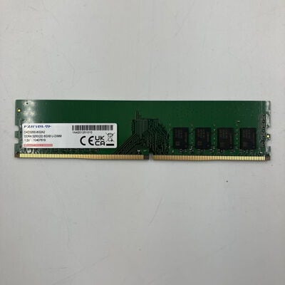 【なんば店】中古  PC4-25600 8GB デスクトップ用(DDR4-3200) 140727 