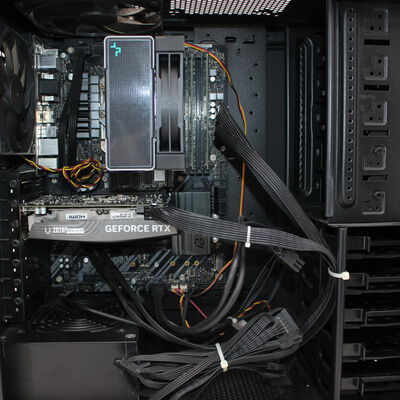 【松山環状枝松店】中古  THIRDWAVE GALLERIA KT(Intel Core i7 9700F/16GB/SSD500GB/なし/NVIDIA GeForce RTX 4060 8GB/W11H64 MAR) 187143 