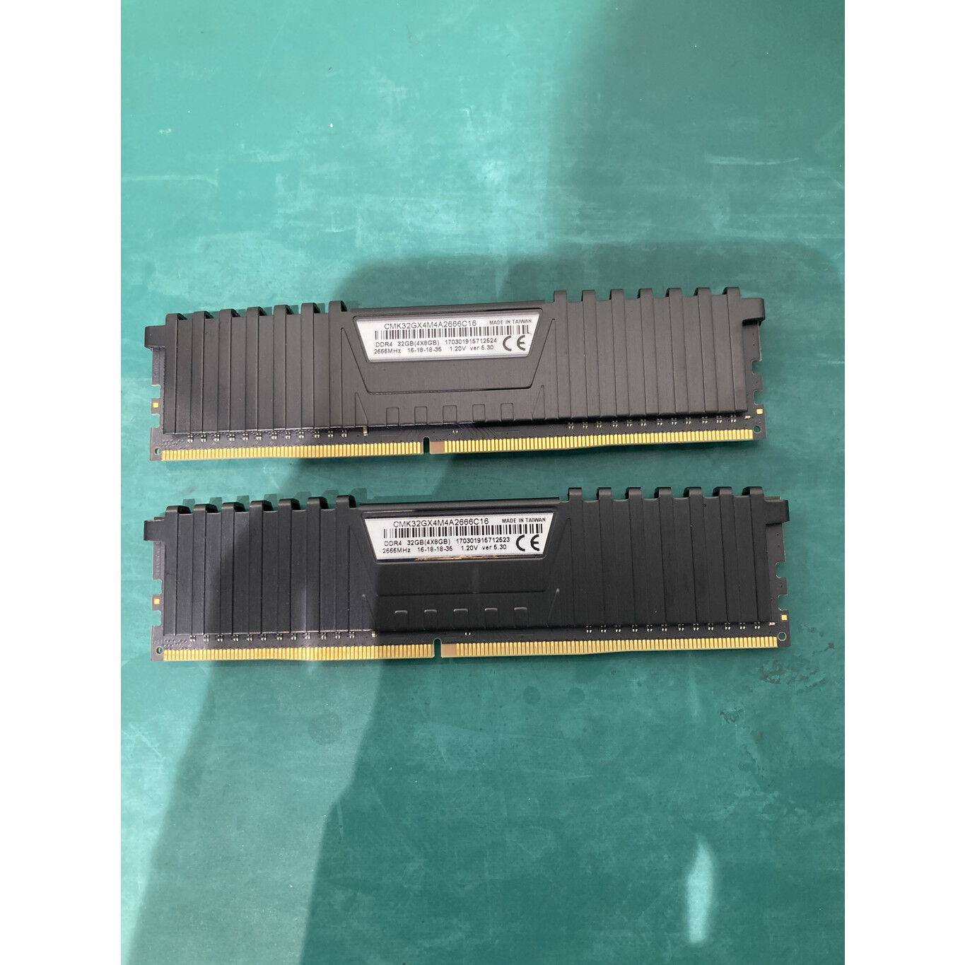中古 8GB 2枚組(合計16GB) PC4-21300/DDR4-2666 デスクトップ用 190926