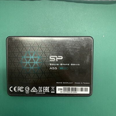 【神戸・三宮店】中古  各社 2.5インチ SSD 256GB SATA 124394 