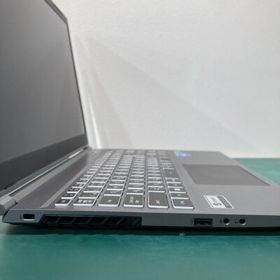 【浦添城間店(沖縄)】中古  raytrek R5-RL6(i7-13700HX/32GB/SSD1TB/RTX4060 8GB/13.3 FHD/WLAN/WEBCAM/W11P) 4780001422 