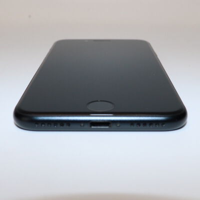 【札幌店】中古  【docomo版SIMフリー】Apple iPhoneSE 4.7インチ (第3世代) 64GB (ミッドナイト) MMYC3J/A 154836 