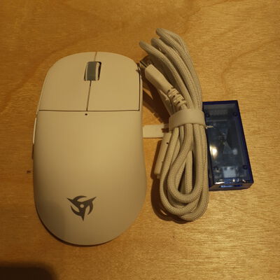 【鹿児島店】中古  Ninjutso nj-sora-4k-white (無線 ゲーミングマウス) 179518