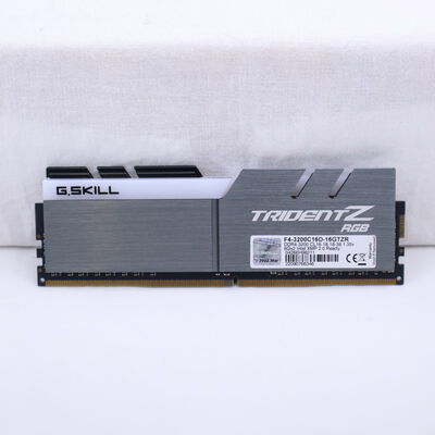 【通販センター】中古  PC4-25600 8GB デスクトップ用(DDR4-3200) 140727 