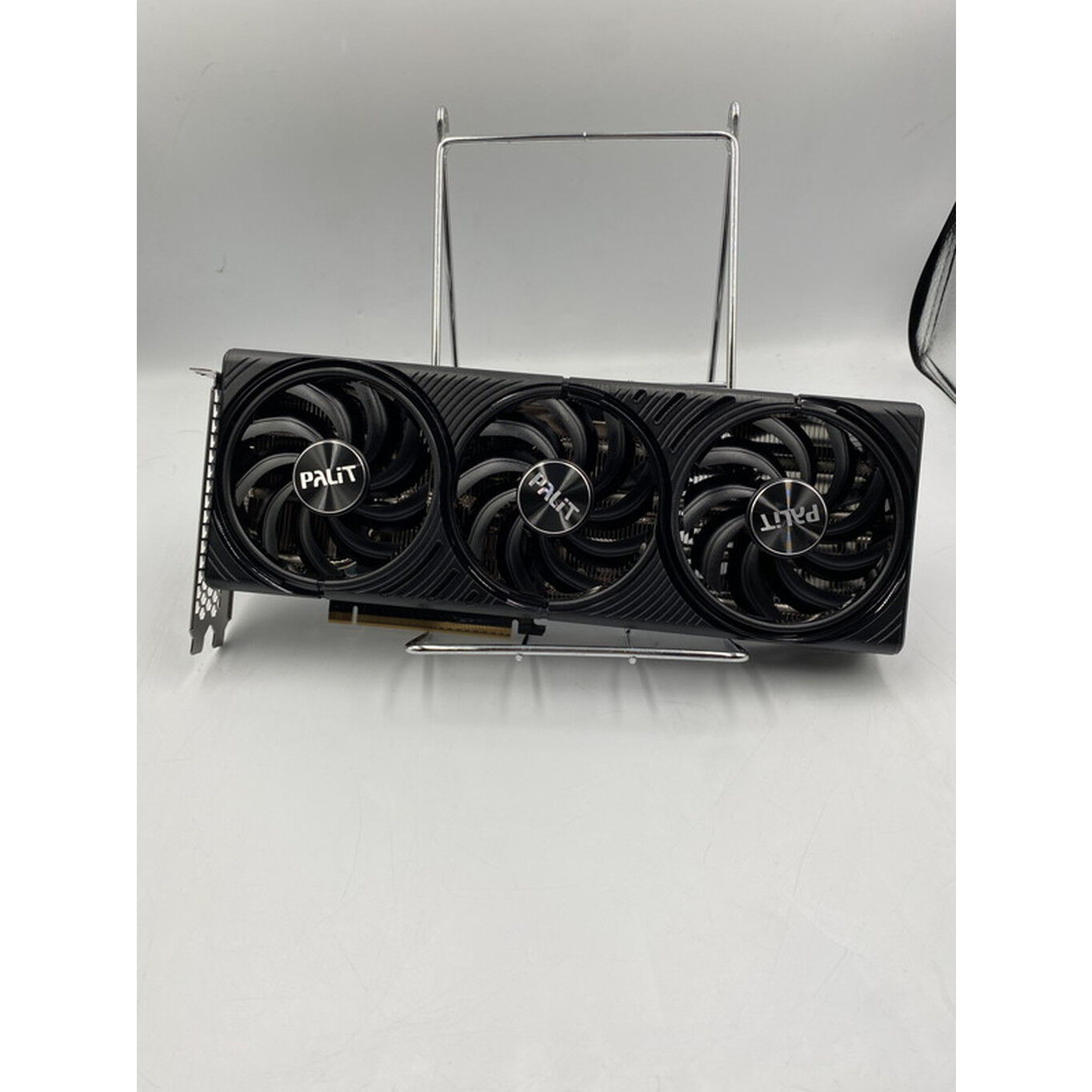 中古 Palit NE75070S19K9-GB2050S (RTX5070 12GB Infinity 3 OC