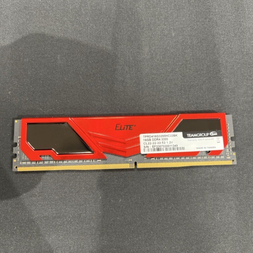 中古 PC4-25600 16GB デスクトップ用(DDR4-3200) 140728 （373153