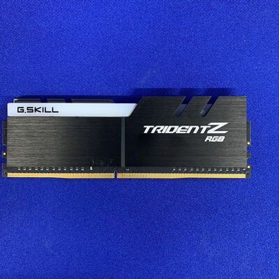 【横浜駅前店】中古  PC4-19200 8GB デスクトップ用 126163 