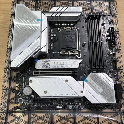 【甲府飯田店】中古  MSI MPG B760M EDGE TI WIFI (B760 mATX DDR5) 167317 