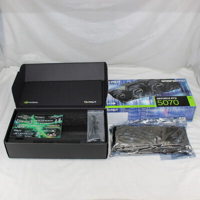 【通販センター】中古  Palit NE75070019K9-GB2050A GamingPro (RTX5070 12G) 176909 