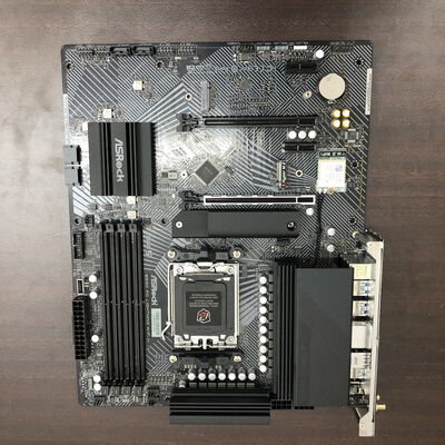 【福山ココローズ店】中古  ASRock B650 PG Lightning WiFi (B650 AM5 ATX DDR5) 5090000802 