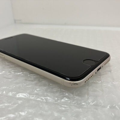 【秋葉原本店】中古  【au版SIMフリー】Apple iPhoneSE 4.7インチ (第3世代) 128GB (スターライト) MMYG3J/A 154852 