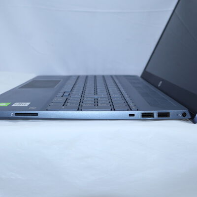 【通販センター】中古  HP Pavilion Laptop 15-cs3705TX 202550 