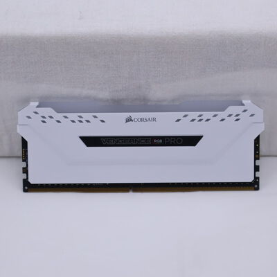 【通販センター】中古  PC4-25600 8GB デスクトップ用(DDR4-3200) 140727 