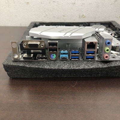 【福山ココローズ店】中古  ASRock B550M Pro4 (B550 AM4 mATX DDR4) 142938 