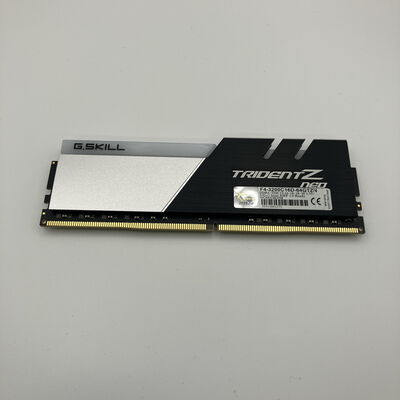 【秋葉原本店】中古  PC4-25600 32GB デスクトップ用 143224 