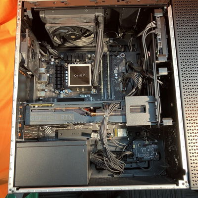 【なんば店】中古  HP OMEN 30L (10850K/64GB/SSD1TB+HDD2TB/RTX3090/WLAN/W11P) 3280021178