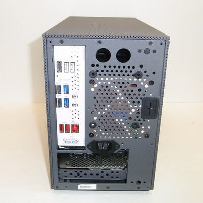 【京都店】中古  自作PC(Ryzen 7 9800X3D/32GB/SSD500GB+SSD2TB/なし/RTX4070 Ti SUPER/OS無し) 3180006709 