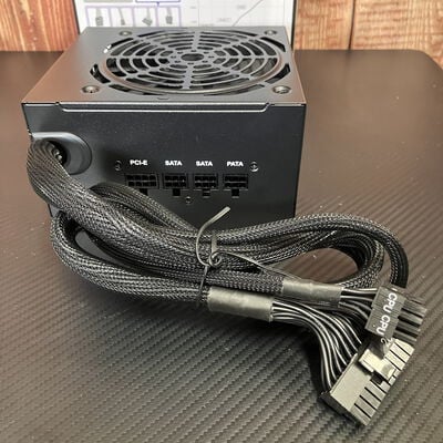 【富士青葉店】中古  玄人志向 KRPW-BK650W/85+ (ATX 650W 80+B P) 5070001562 