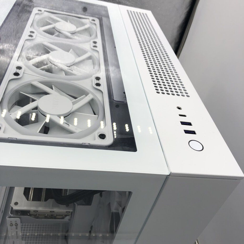 中古 自作PC H9White(i7 13700K/32GB/SSD500GB+2TB/RTX4070 Ti SUPER
