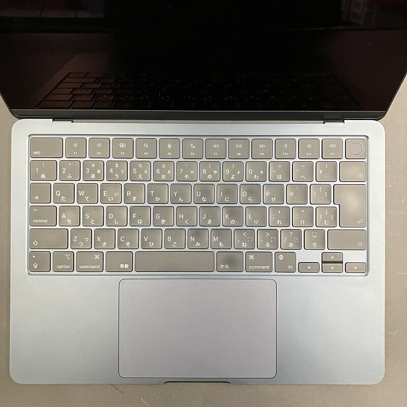 中古 Apple MacBook Air 2022 Z1610004G（Apple M2/16GB/SSD512GB