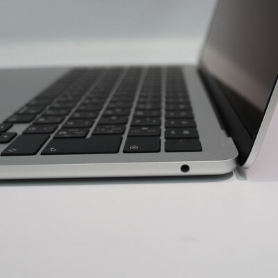 【札幌店】中古  Apple MacBook Air MW0W3J/A (Apple M4/16GB/SSD 256GB/13.6/2560 x 1664 Liquid Retina/Wifi) 194660 
