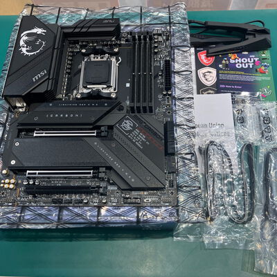 【鹿児島店】中古  MSI MPG X670E CARBON WIFI (X670E AM5 ATX DDR5) 152473 