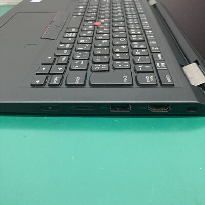 【浦添城間店(沖縄)】中古  Lenovo ThinkPad X390 Yoga (i7 8665U/16GB/SSD512GB/WLAN/13.3FHD) 3280022347 