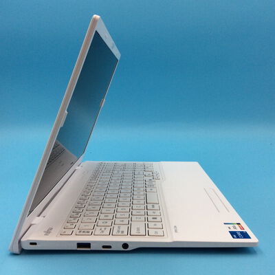【秋葉原本店】中古  FUJITSU_FMVWJ2A15W(i5-1235U/16GB/SSD512GB/W11H) 3410012996 