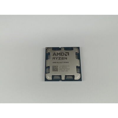 【前橋ｲﾝﾀｰｱｶﾏﾙ店】中古  AMD Ryzen 7 9700X (AM5/3.8GHz/40M/C8/T16/65W) 1460024845 