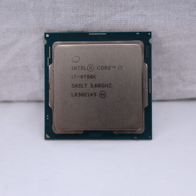 【通販センター】中古  INTEL Core i7 9700K (1151/3.60GHz/12M/C8/T8) 138481 