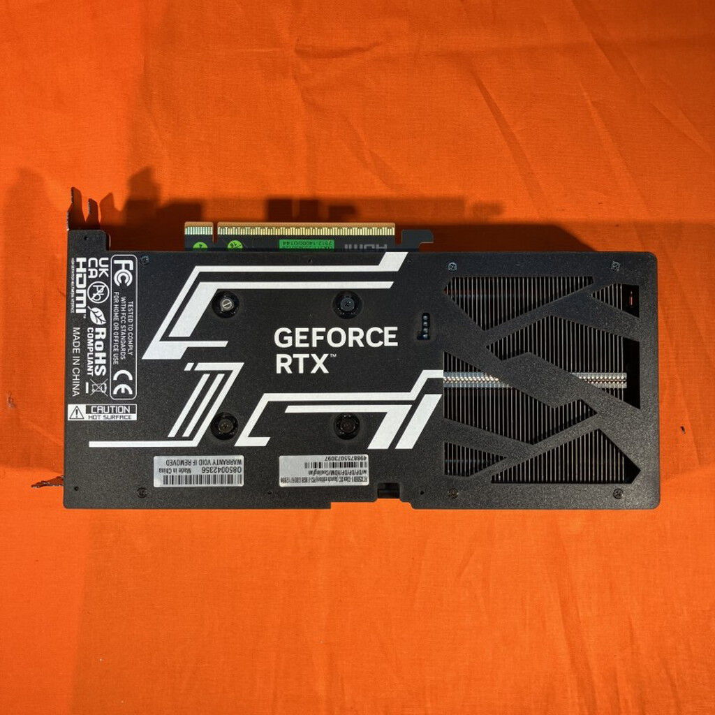 中古 玄人志向 GG-RTX5060-E8GB/LE/DF (RTX5060 8G) 179555
