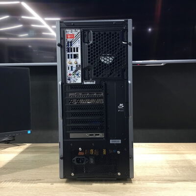 【松山環状枝松店】中古  Thirdwave GALLERIA XA7R-R57T(Ryzen7 9800X3D/32GB/SSD1TB/無し/RTX5070Ti 16GB/W11H) 4560001784 