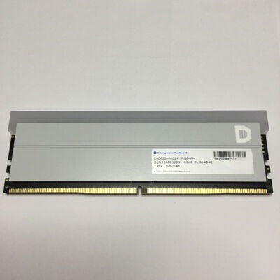 【松山環状枝松店】中古  ドスパラセレクトD5D6000-16G2A1-RGB-WH(PC5-48000 16GB デスクトップ用) 4560001352 