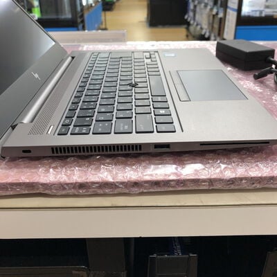 【宮崎恒久店】中古  HP ZBook 14u G6 (INTEL Core i7 8565U 1.8GHz/16GB/SSD1TB/-/オンボード/14/1920x1080/Wi-Fi/WEBCAM/W11H64) 182267 