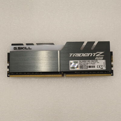 【通販センター】中古  PC4-25600 8GB デスクトップ用(DDR4-3200) 140727 