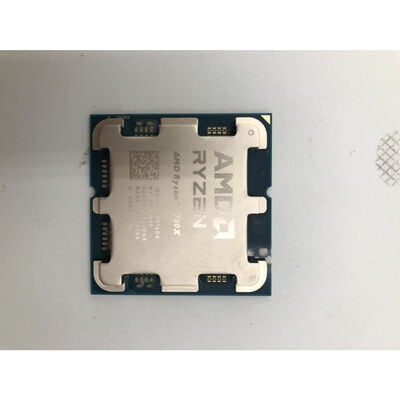 【水戸赤塚店】中古  AMD Ryzen 7 9700X (AM5/3.8GHz/40M/C8/T16/65W) 169022 