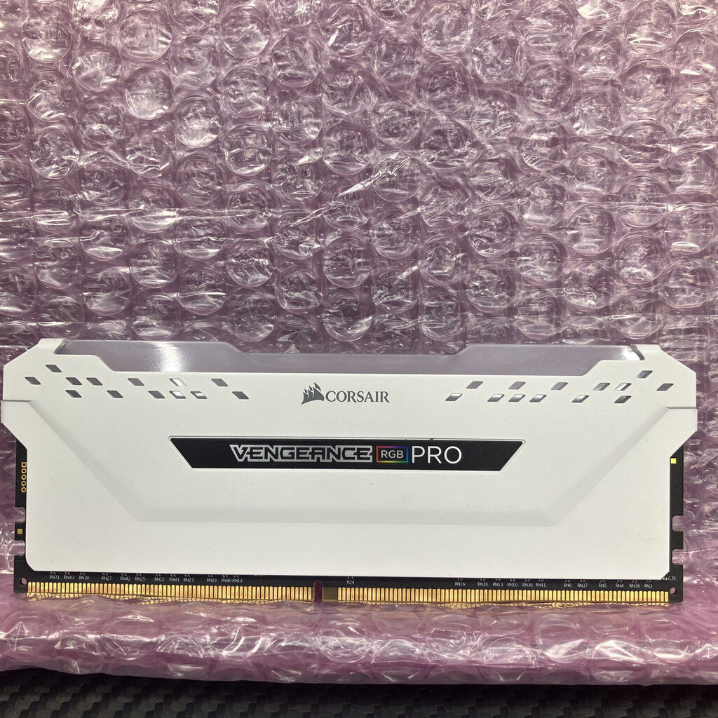 中古 Corsair CMW32GX4M2E3200C16W(DDR4 PC4-25600 16GB) 5070002113