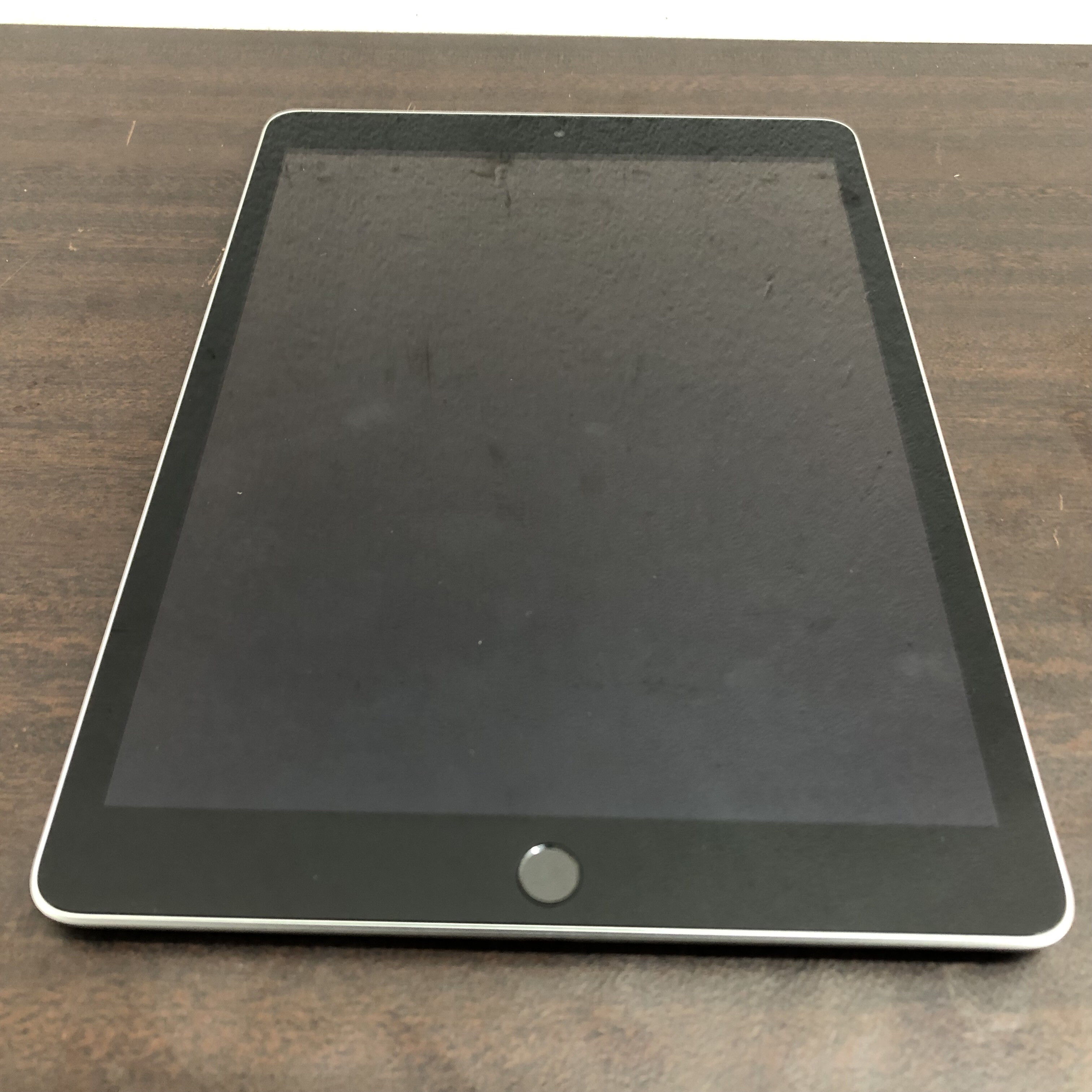 中古 Apple iPad 10.2インチ（第9世代/2021）Wi-Fi 64GB シルバー