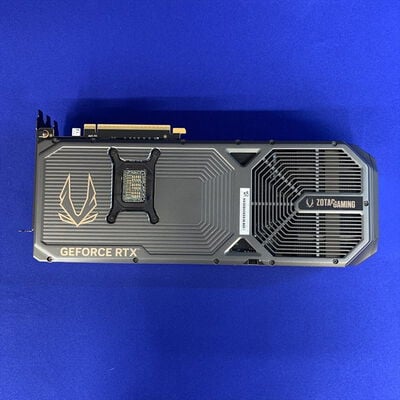 【横浜駅前店】中古  ZOTAC ZT-B50800B-10P(RTX5080 AMP Extreme Infinity 16GB) 176536 