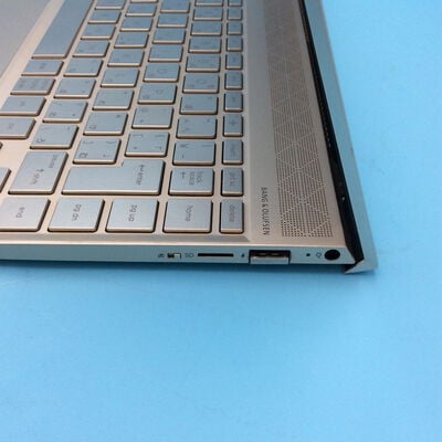 【秋葉原本店】中古  hp_ENVYLaptop_Model13-aq1078TU(i5-1035G1/8GB/SSD250GB/W11H) 3410014351 