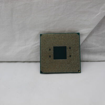 【通販センター】中古  AMD Ryzen 7 3700X (AM4/3.6/36M/C8/T16/65W) 140025 