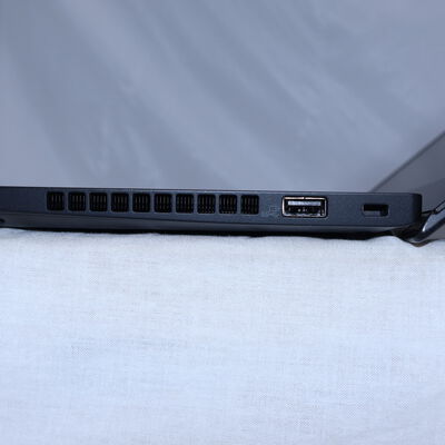 【通販センター】中古  【ジャンク品/保証無/返品質問不可】Lenovo ThinkPad X390 (Core i7-10510U/8GB/オンボード) 202853 