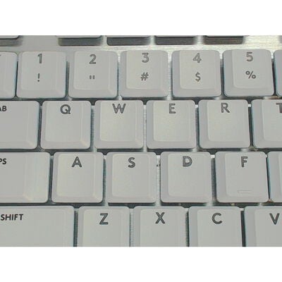 【前橋ｲﾝﾀｰｱｶﾏﾙ店】中古  G913TKL TC WH 4540001217 