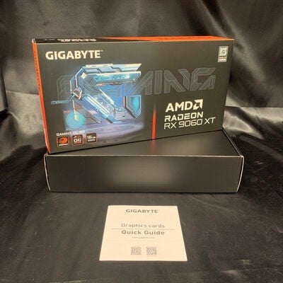 【横浜駅前店】中古  GIGABYTE GV-R9060XTGAMING OC-16GD (RX9060XT 16G) 179900 